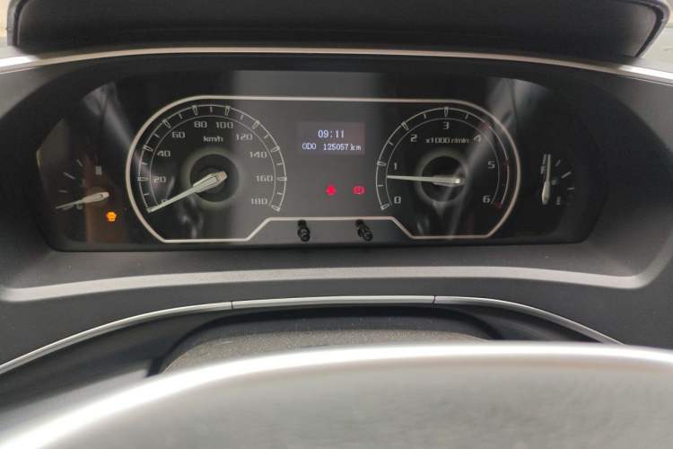 Used SAIC MAXUS Xintu V80 2021 2.0T PLUS Manual Commercial Version Long Wheelbase Mid-Roof 9-Seater Instrument Cluster