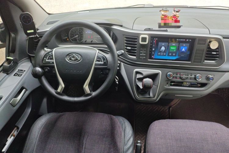 Used SAIC MAXUS Xintu V80 2021 2.0T PLUS Manual Commercial Version Long Wheelbase Mid-Roof 9-Seater Steering Wheel