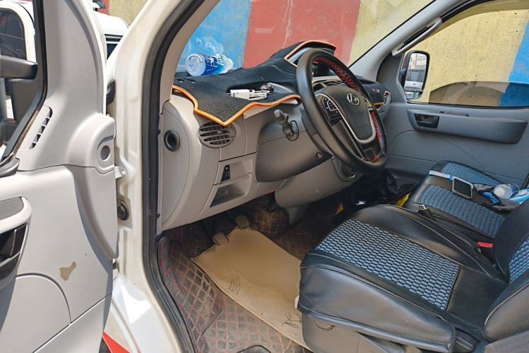 Used SAIC MAXUS Xintu V80 2021 2.0T Manual Classic Aoyuntong Long Wheelbase Mid-Roof 6/7/8/9-Seater Driver Seat