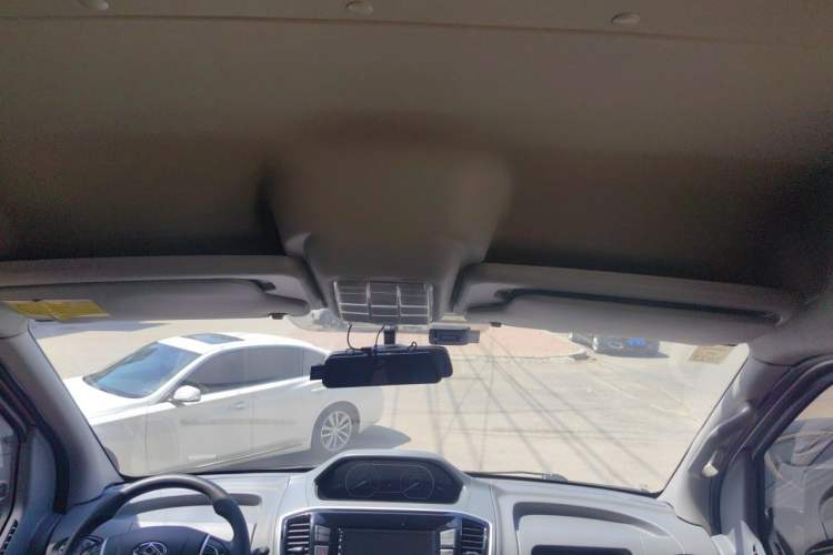 Used SAIC MAXUS Xintu V80 2021 2.0T Manual Classic Aoyuntong Long Wheelbase Mid-Roof 6/7/8/9-Seater Headliner