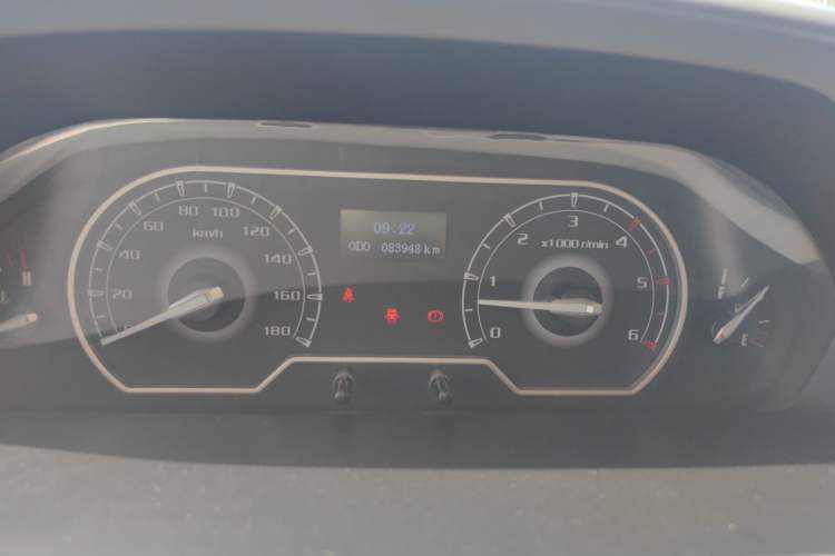 Used SAIC MAXUS Xintu V80 2021 2.0T Manual Classic Aoyuntong Long Wheelbase Mid-Roof 6/7/8/9-Seater Instrument Cluster