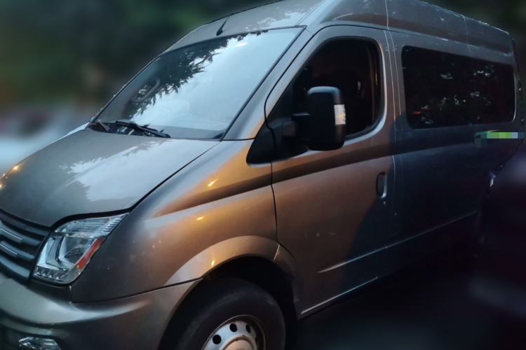 Used SAIC MAXUS Xintu V80 2021 2.0T Manual Classic Aoyuntong Short Wheelbase Mid-Roof 5/6-Seater Guazi used car, China used car export, Used car for sale, Used  cars, Cheapest cars for sale