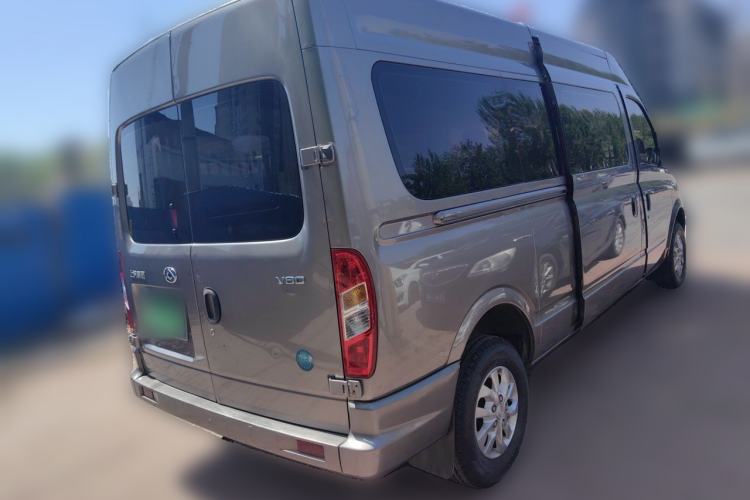 Used SAIC MAXUS Xintu V80 2021 2.0T Manual Classic Aoyuntong Long Wheelbase Mid-Roof 6/7/8/9-Seater Rear Right 45 Deg