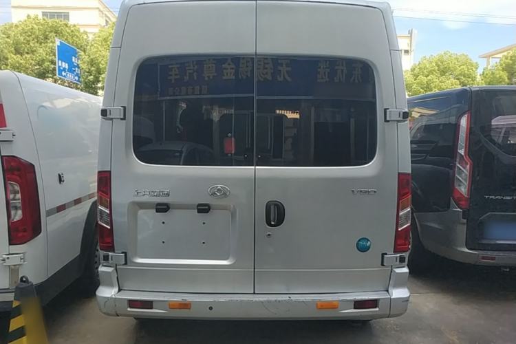 Used SAIC MAXUS Xintu V80 2021 2.0T Manual Classic Aoyuntong Long Wheelbase Mid-Roof 6/7/8/9-Seater Exterior 4