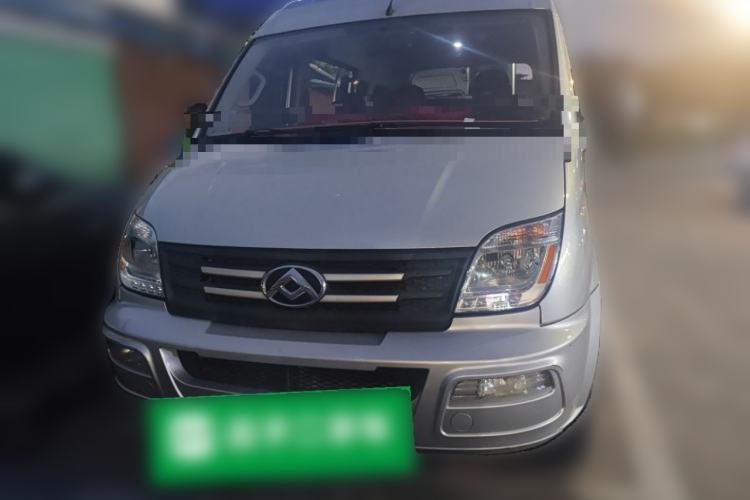 Used SAIC MAXUS Xintu V80 2021 2.0T Manual Classic Aoyuntong 127 PS Mid-axle Mid-roof 6/7/8/9-Seater Front