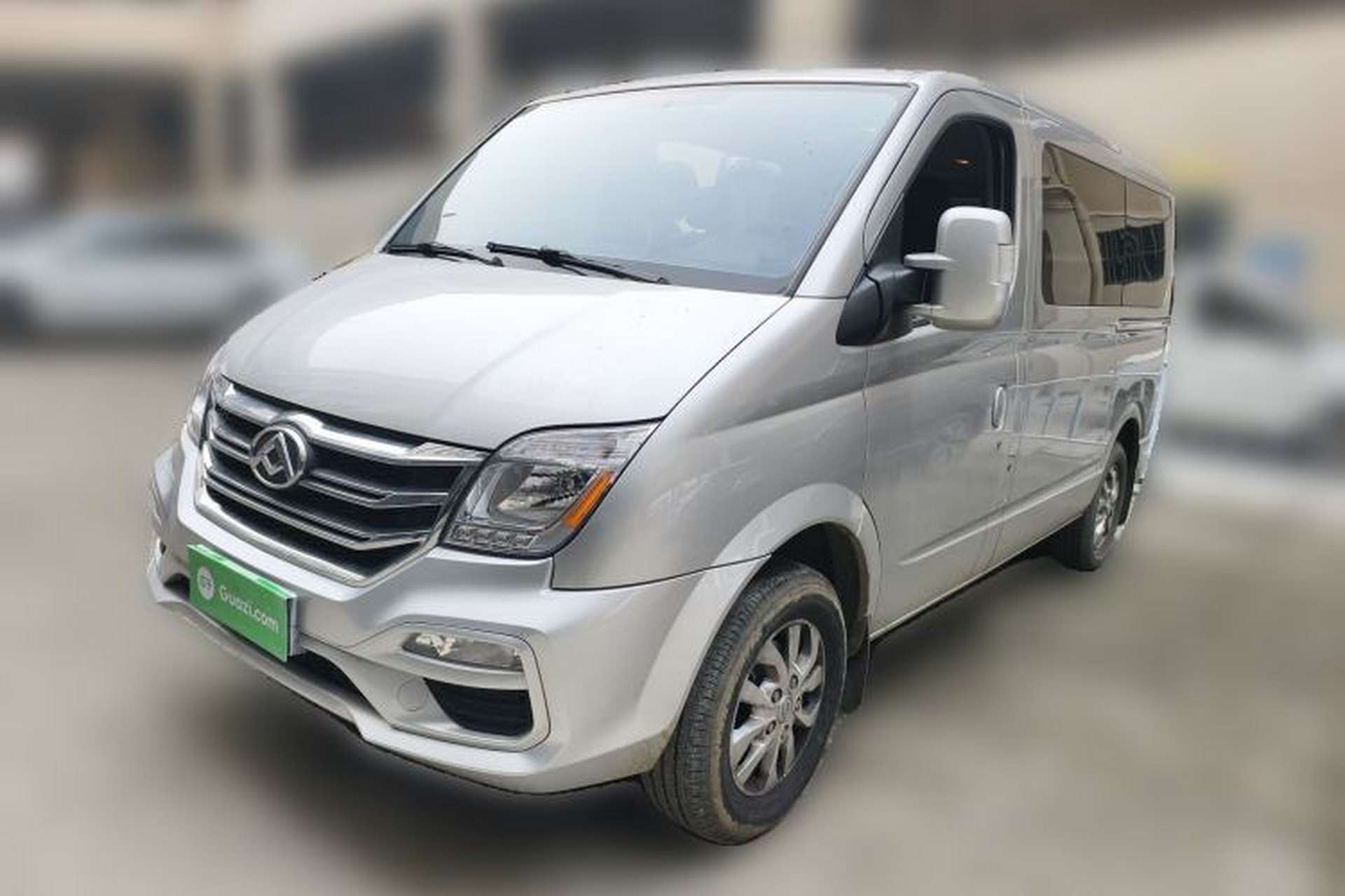 Used SAIC MAXUS Xintu V80 2021 2.0T PLUS AMT City Edition Short Wheelbase Ultra-Low Roof 5/6-Seater Front Left 45 Deg