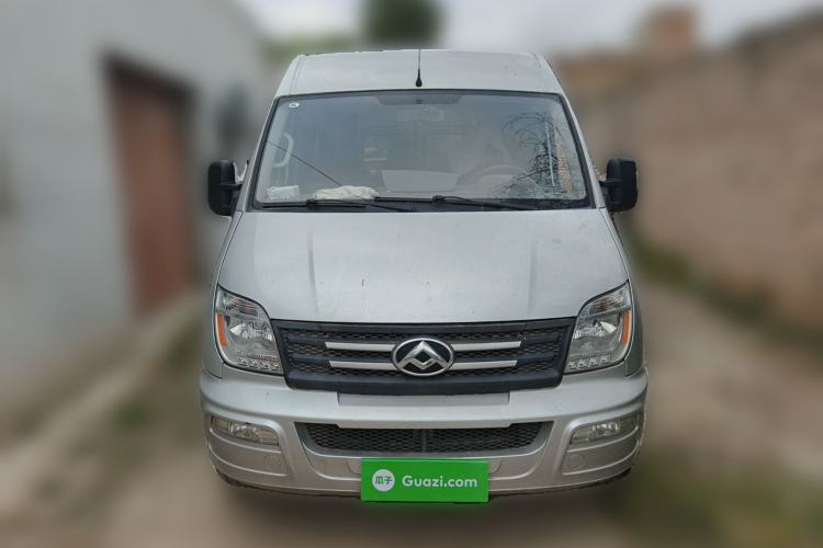 Used SAIC MAXUS Xintu V80 2021 2.0T Manual Classic Aoyuntong 127 PS Mid-axle Mid-roof 6/7/8/9-Seater Front
