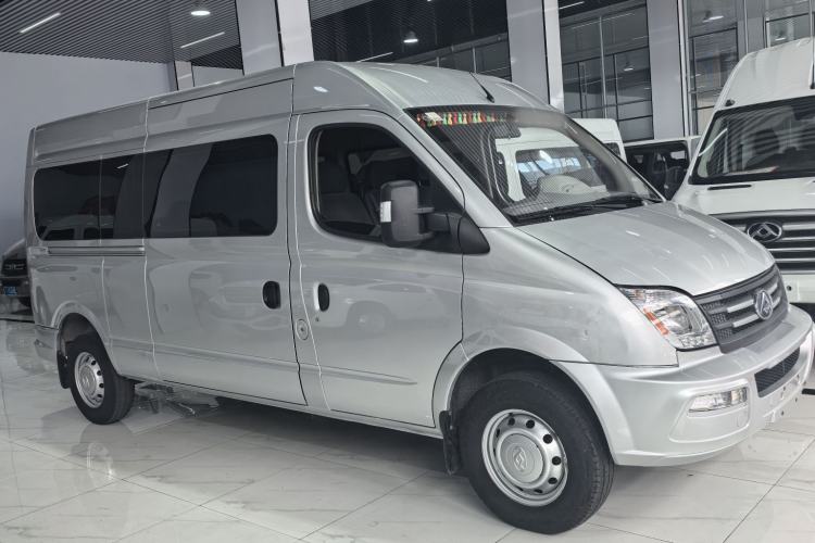 Used SAIC MAXUS Xintu V80 2021 2.0T Manual Classic Aoyuntong Long Wheelbase Mid-Roof 6/7/8/9-Seater Interior 10