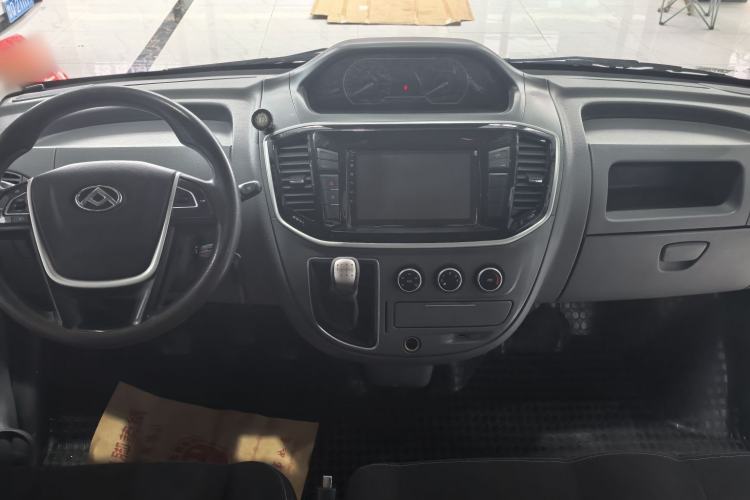 Used SAIC MAXUS Xintu V80 2021 2.0T Manual Classic Aoyuntong Long Wheelbase Mid-Roof 6/7/8/9-Seater Interior 5