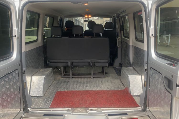 Used SAIC MAXUS Xintu V80 2021 2.0T PLUS AMT City Edition Short Wheelbase Ultra-Low Roof 5/6-Seater Interior 6