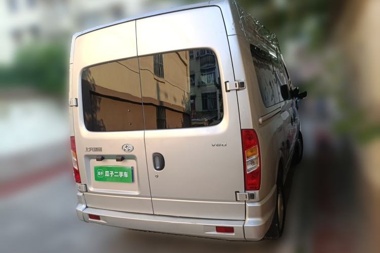 Used SAIC MAXUS Xintu V80 2021 2.0T Manual Classic Aoyuntong Short Wheelbase Mid-Roof 5/6-Seater Rear Right 45 Deg