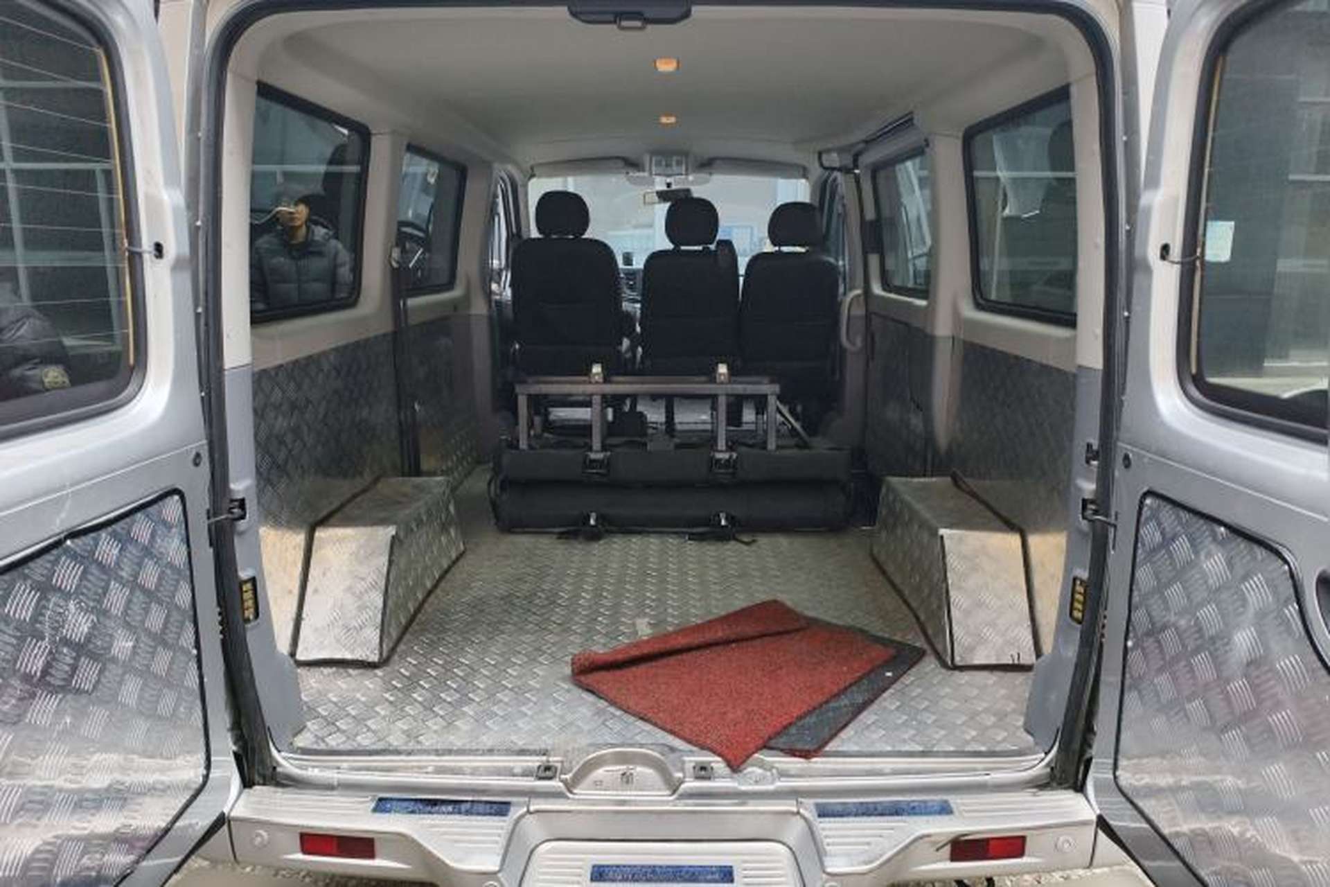 Used SAIC MAXUS Xintu V80 2021 2.0T PLUS AMT City Edition Short Wheelbase Ultra-Low Roof 5/6-Seater Trunk