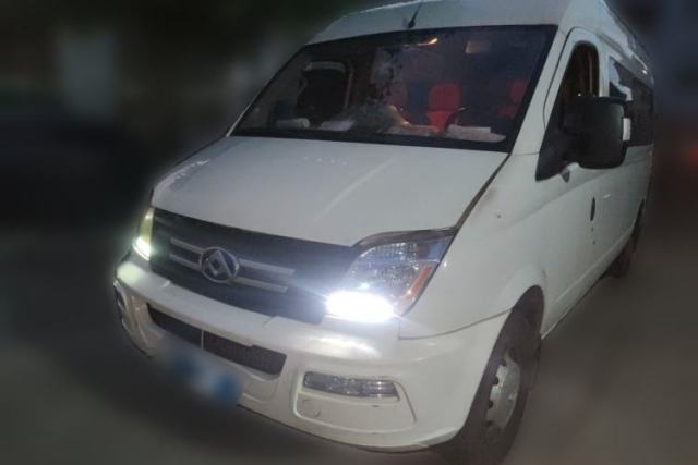 Used SAIC MAXUS Xintu V80 2021 2.0T Manual Classic Aoyuntong Long Wheelbase Mid-Roof 6/7/8/9-Seater