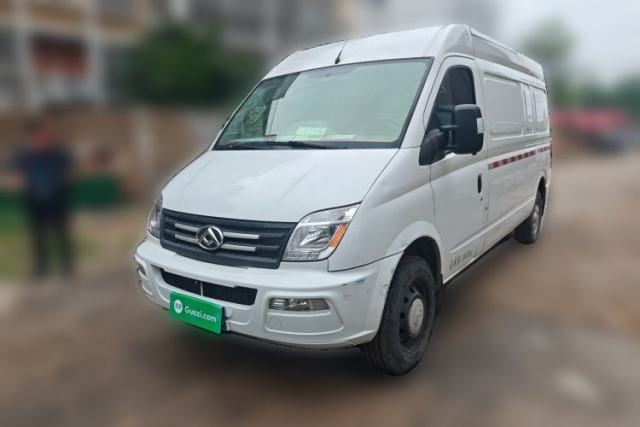 Used SAIC MAXUS Xintu V80 2021 2.0T AMT Classic City Distribution King Long Wheelbase Mid-Roof 3-Seater