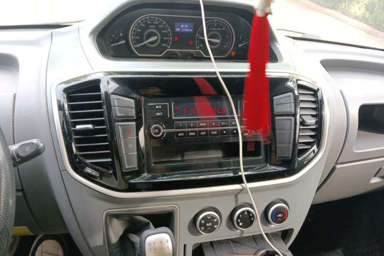 Used SAIC MAXUS Xintu V80  Audio And AC Panel