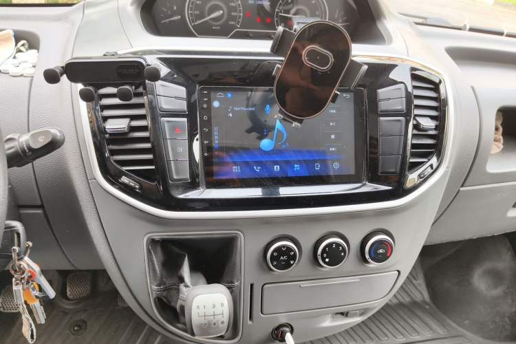 Used SAIC MAXUS Xintu V80  Audio And AC Panel
