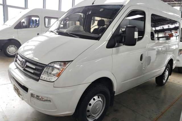 SAIC MAXUS Xintu V80 2021 2.0T Manual Classic Aoyuntong Short Wheelbase Mid-Roof 5/6-Seater usado