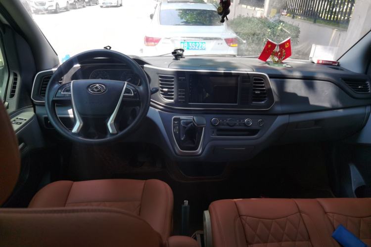 Used SAIC MAXUS Xintu V80  Center Console