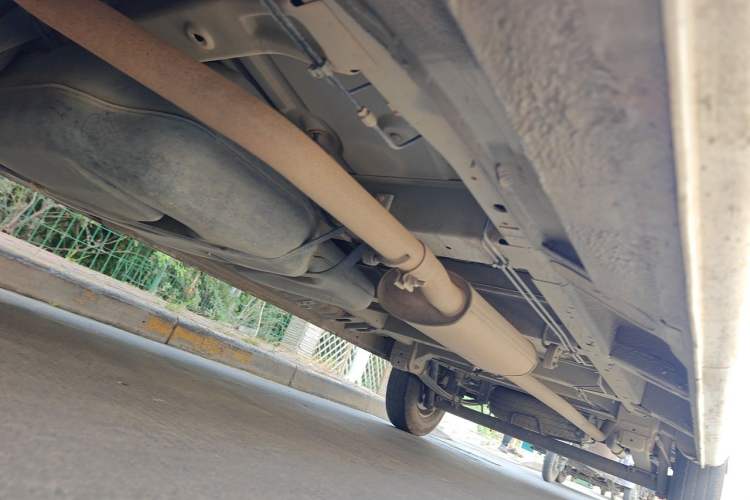 Used SAIC MAXUS Xintu V80  Chassis Front Left