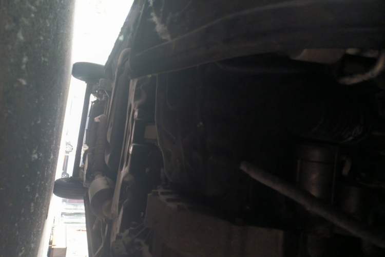 Used SAIC MAXUS Xintu V80 2021 2.0T Manual Classic Aoyuntong Long Wheelbase Mid-Roof 6/7/8/9-Seater Chassis Front