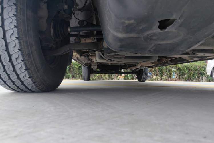 Used SAIC MAXUS Xintu V80  Chassis Front Right