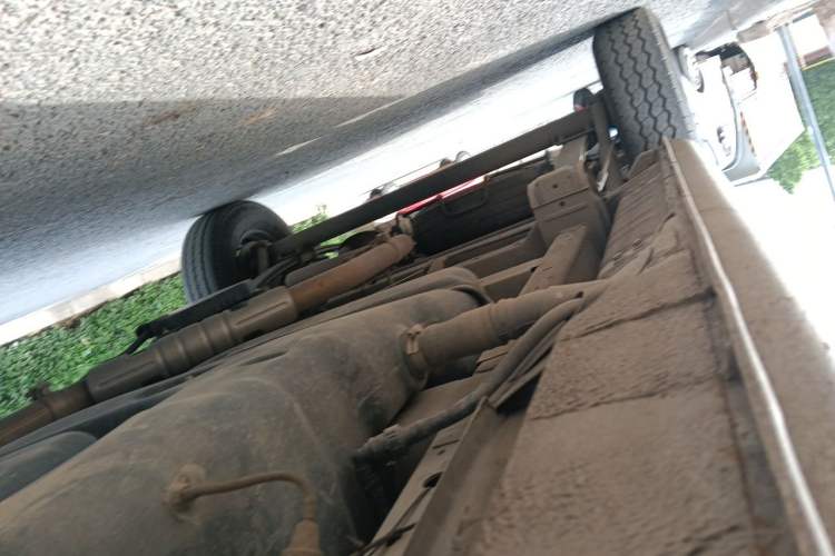 Used SAIC MAXUS Xintu V80  Chassis Front Right