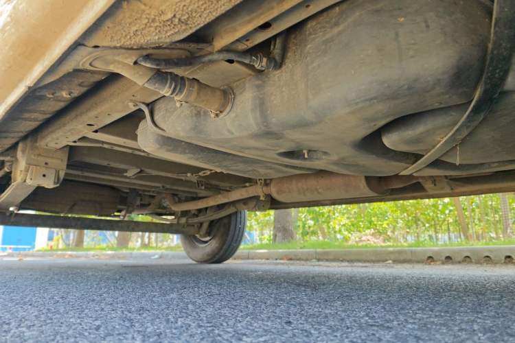 Used SAIC MAXUS Xintu V80  Chassis Front Right