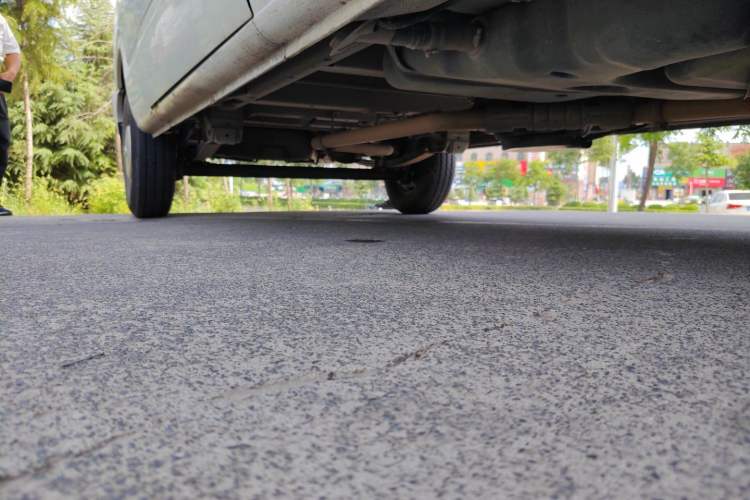 Used SAIC MAXUS Xintu V80  Chassis Front Right