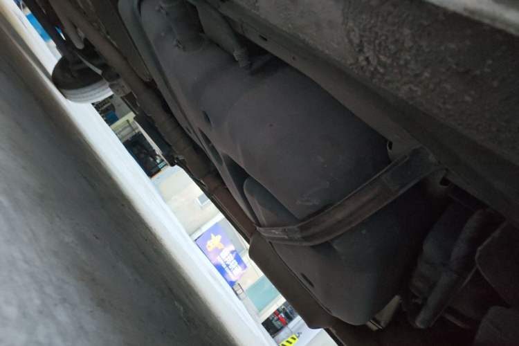 Used SAIC MAXUS Xintu V80  Chassis Front Right