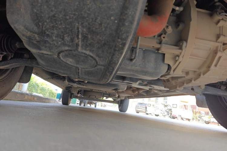 Used SAIC MAXUS Xintu V80  Chassis Front