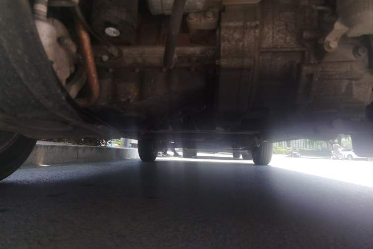 Used SAIC MAXUS Xintu V80  Chassis Front