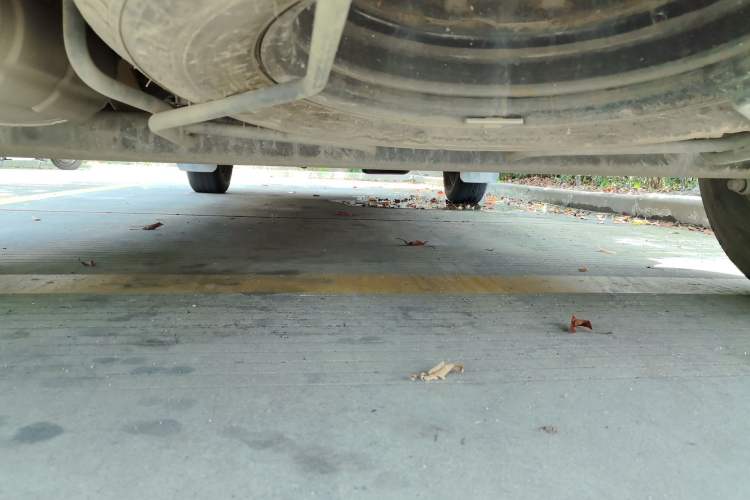Used SAIC MAXUS Xintu V80 2021 2.0T City Distribution King 10th Anniversary Edition Chassis Rear