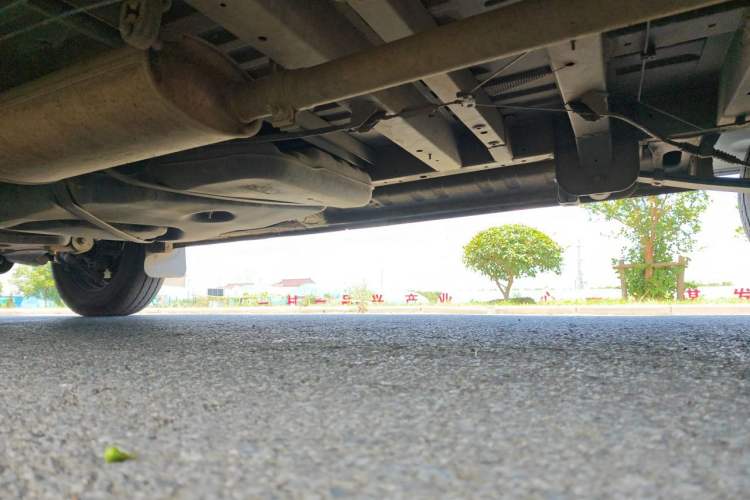 Used SAIC MAXUS Xintu V80  Chassis Rear Left