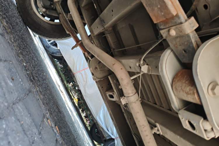 Used SAIC MAXUS Xintu V80 2021 2.0T Manual Classic Aoyuntong Long Wheelbase Mid-Roof 6/7/8/9-Seater Chassis Rear Left