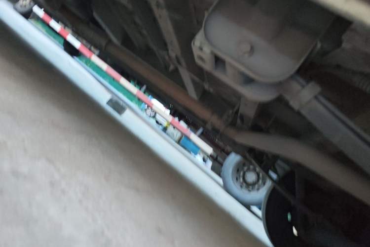 Used SAIC MAXUS Xintu V80  Chassis Rear Left