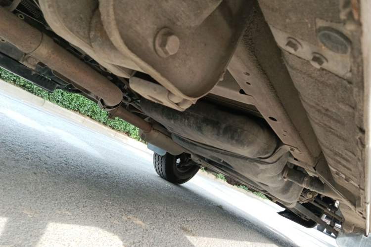 Used SAIC MAXUS Xintu V80  Chassis Rear Right