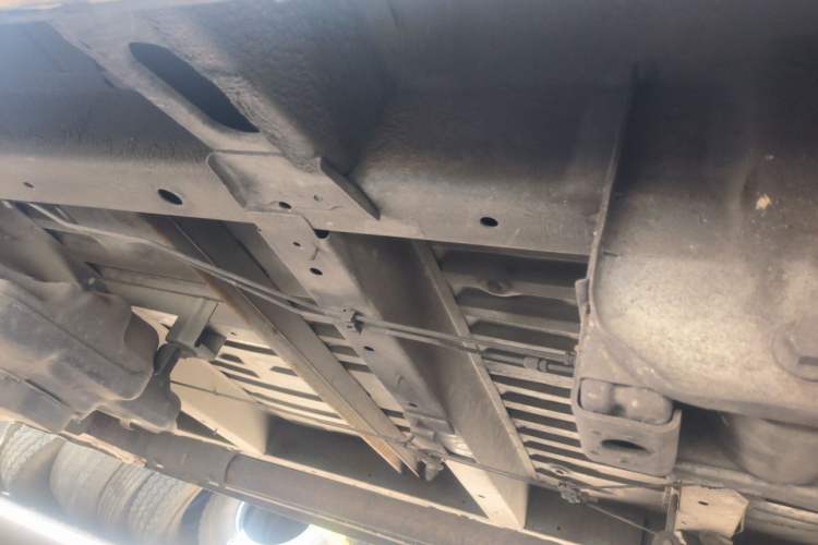 Used SAIC MAXUS Xintu V80  Chassis Rear Right