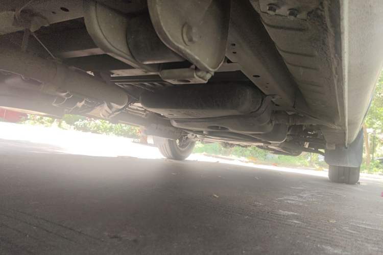 Used SAIC MAXUS Xintu V80  Chassis Rear Right