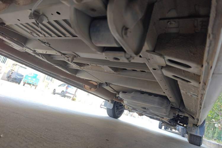 Used SAIC MAXUS Xintu V80  Chassis Rear Right