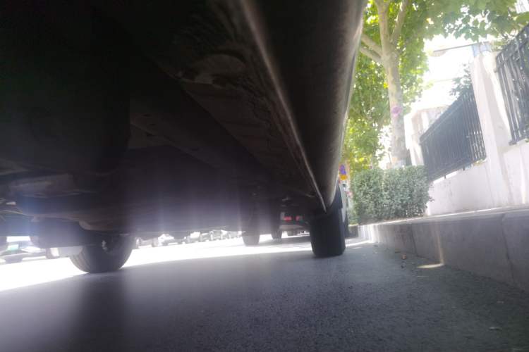 Used SAIC MAXUS Xintu V80  Chassis Rear Right