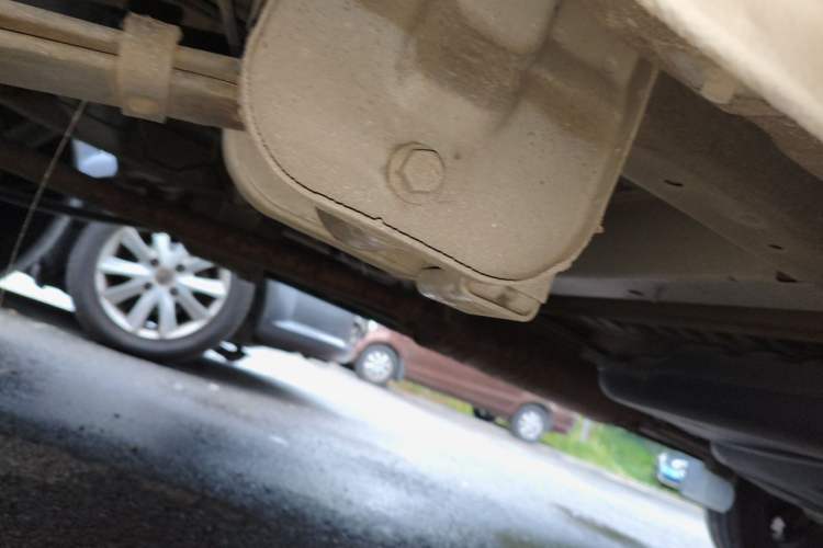 Used SAIC MAXUS Xintu V80  Chassis Rear Right