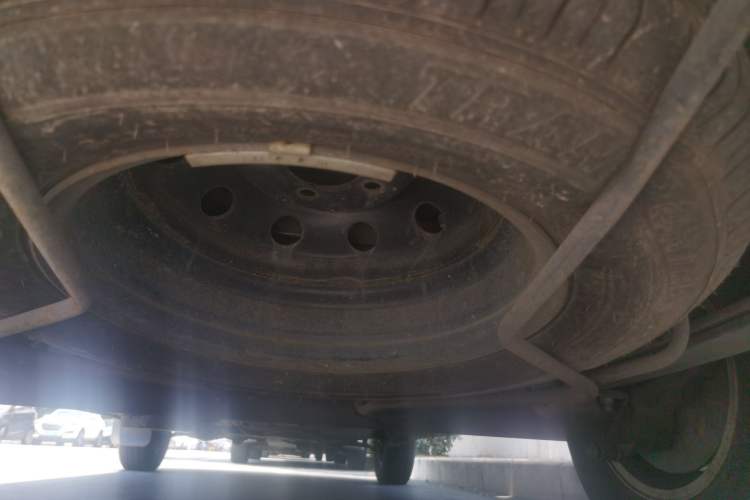 Used SAIC MAXUS Xintu V80  Chassis Rear