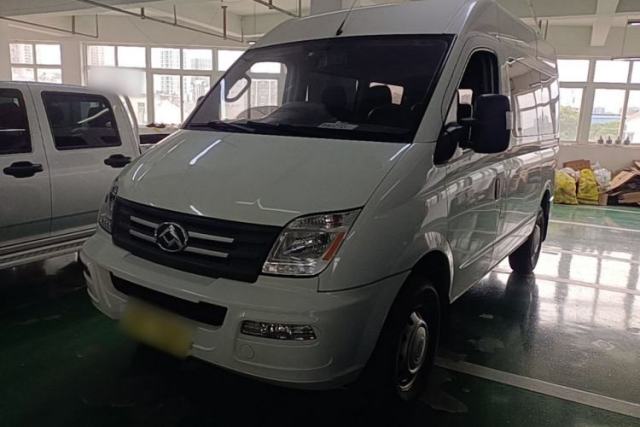 Used SAIC MAXUS Xintu V80 2021 2.0T Manual Classic Aoyuntong Short Wheelbase Mid-Roof 5/6-Seater