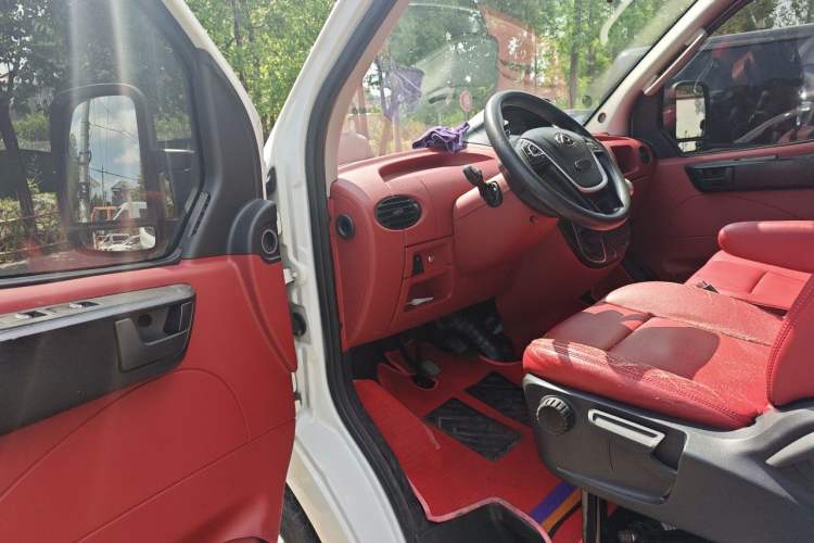 Used SAIC MAXUS Xintu V80 2021 2.0T Manual Classic Aoyuntong Long Wheelbase Mid-Roof 6/7/8/9-Seater Driver Seat