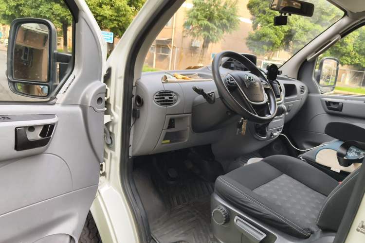 Used SAIC MAXUS Xintu V80  Driver Seat