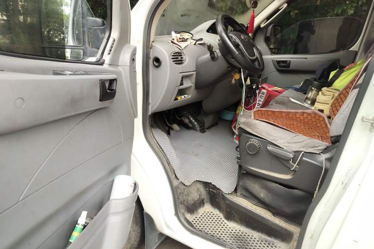 Used SAIC MAXUS Xintu V80  Driver Seat