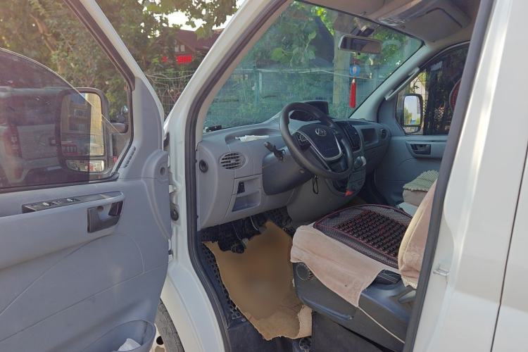 Used SAIC MAXUS Xintu V80  Driver Seat