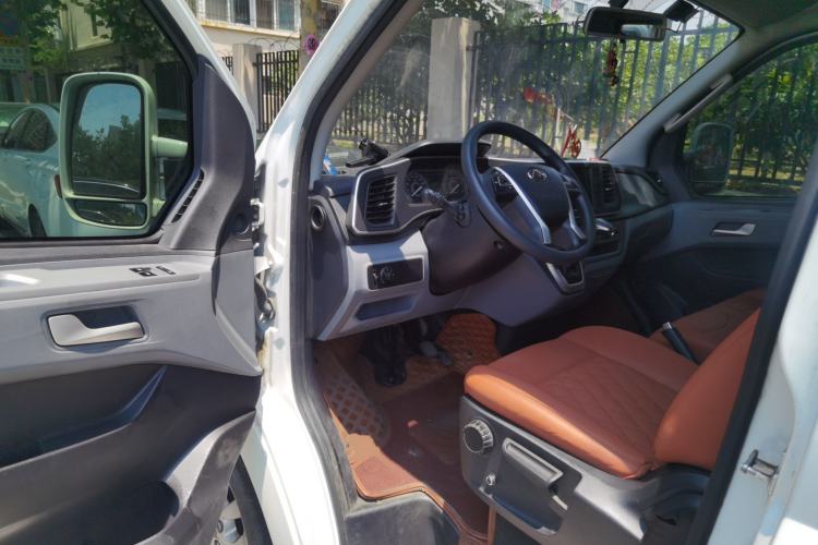 Used SAIC MAXUS Xintu V80  Driver Seat