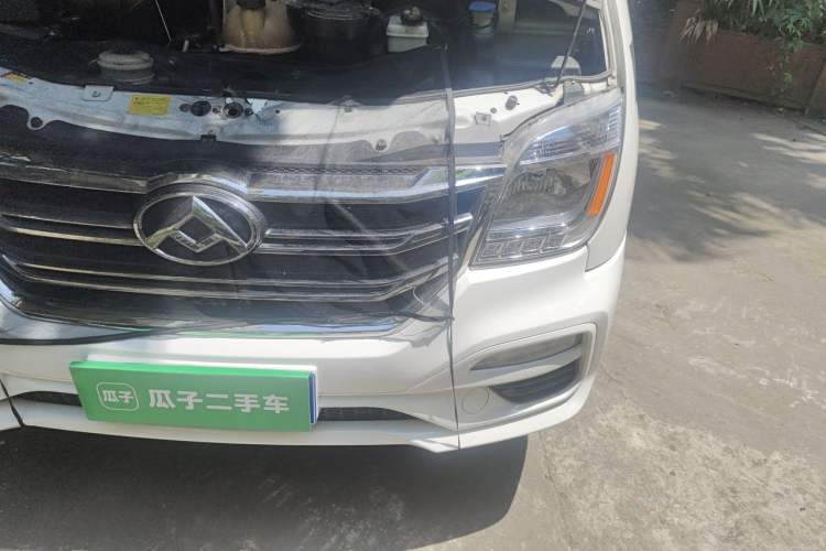 Used SAIC MAXUS Xintu V80  Engine Bay Left