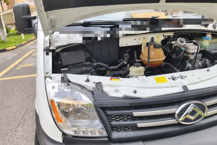 Used SAIC MAXUS Xintu V80  Engine Bay Right